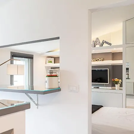 Apartment Attichino Loft In Near Station